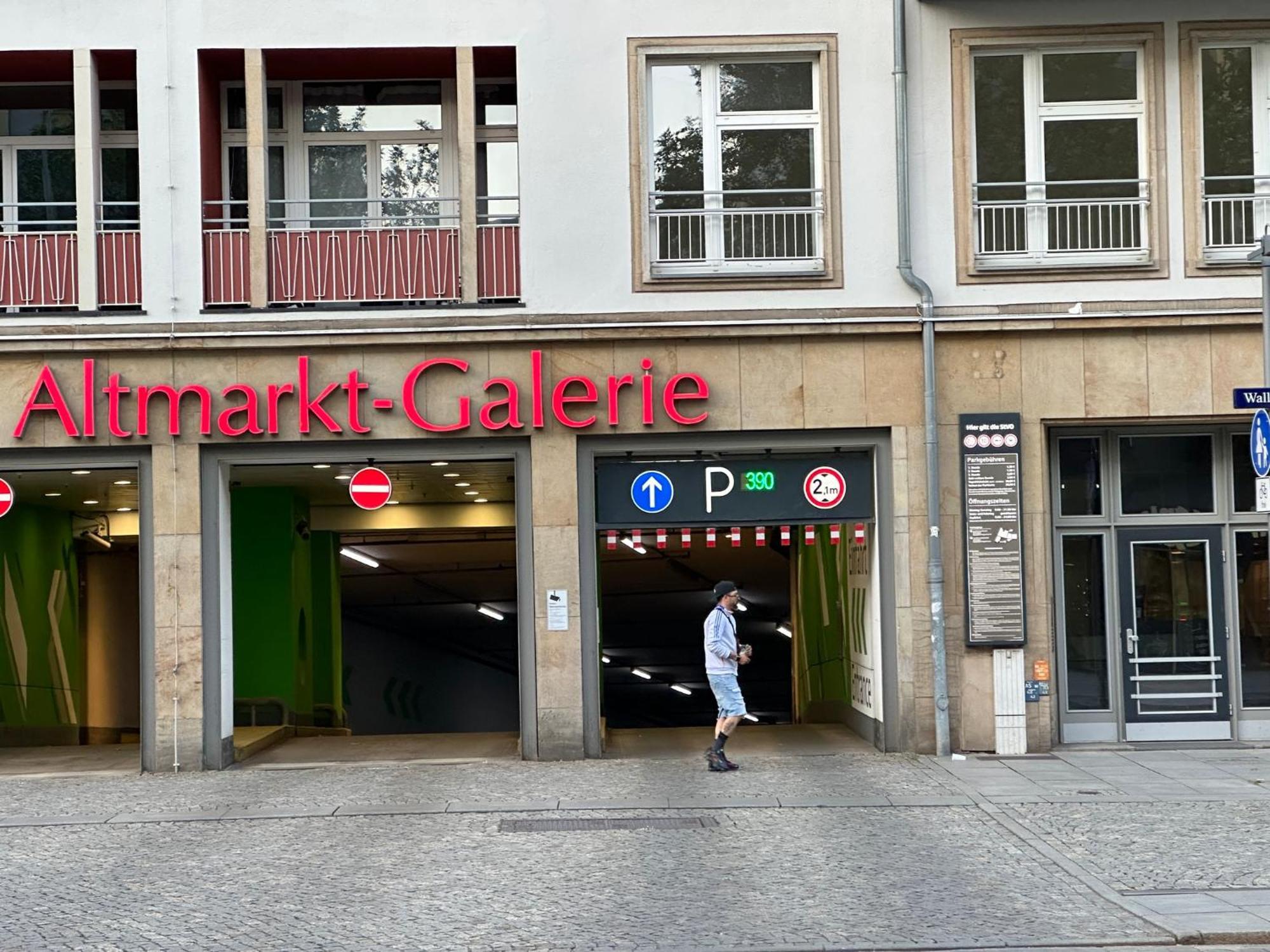 Design Centre - Enjoy And Relax * Dresde